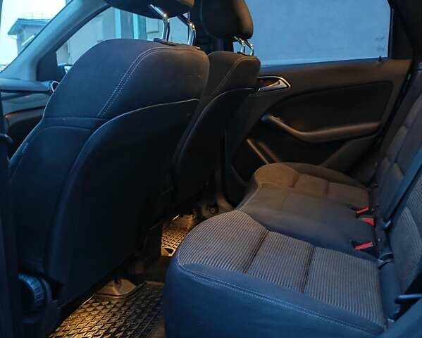 Синий Мерседес Б-класс, объемом двигателя 0 л и пробегом 120 тыс. км за 13300 $, фото 3 на Automoto.ua