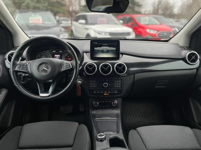 Синій Мерседес Б-клас, об'ємом двигуна 0 л та пробігом 100 тис. км за 11900 $, фото 9 на Automoto.ua