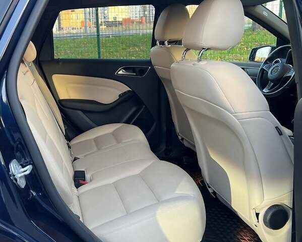 Синій Мерседес Б-клас, об'ємом двигуна 0 л та пробігом 63 тис. км за 11000 $, фото 15 на Automoto.ua