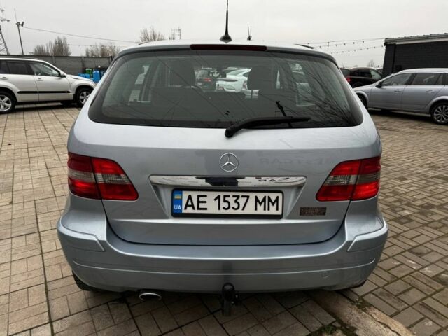 Синий Мерседес Б-класс, объемом двигателя 2 л и пробегом 147 тыс. км за 6300 $, фото 5 на Automoto.ua