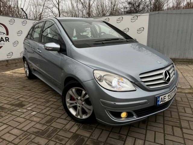 Синий Мерседес Б-класс, объемом двигателя 2 л и пробегом 147 тыс. км за 6300 $, фото 1 на Automoto.ua