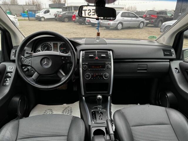 Синий Мерседес Б-класс, объемом двигателя 2 л и пробегом 147 тыс. км за 6300 $, фото 9 на Automoto.ua