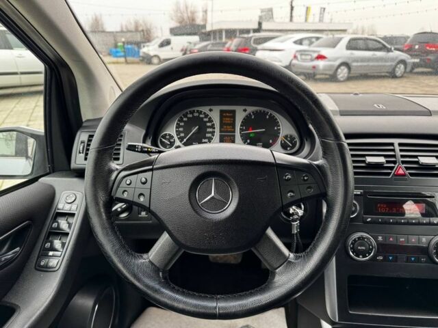 Синий Мерседес Б-класс, объемом двигателя 2 л и пробегом 147 тыс. км за 6300 $, фото 11 на Automoto.ua