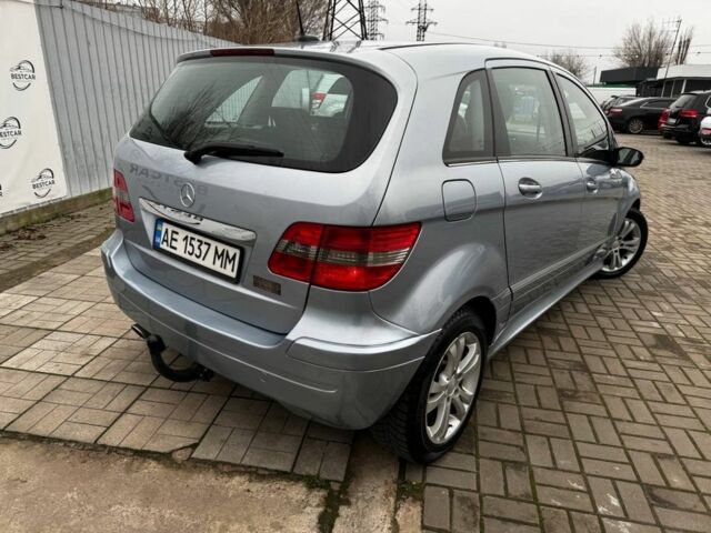 Синий Мерседес Б-класс, объемом двигателя 2 л и пробегом 147 тыс. км за 6300 $, фото 3 на Automoto.ua