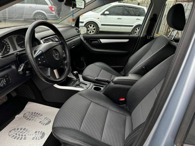 Синий Мерседес Б-класс, объемом двигателя 2 л и пробегом 147 тыс. км за 6300 $, фото 6 на Automoto.ua