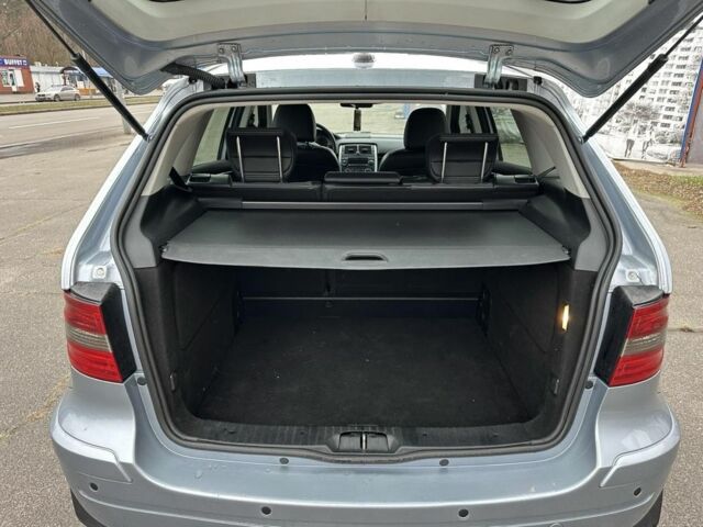 Синій Мерседес Б-клас, об'ємом двигуна 1.7 л та пробігом 220 тис. км за 5500 $, фото 9 на Automoto.ua