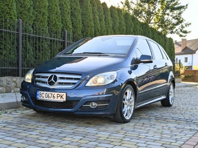 Синій Мерседес Б-клас, об'ємом двигуна 2 л та пробігом 235 тис. км за 8900 $, фото 1 на Automoto.ua