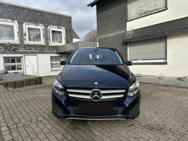 Синий Мерседес Б-класс, объемом двигателя 2 л и пробегом 62 тыс. км за 7800 $, фото 1 на Automoto.ua