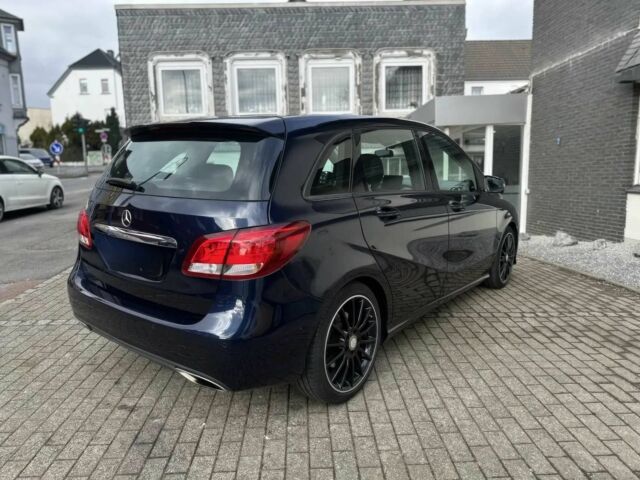 Синий Мерседес Б-класс, объемом двигателя 2 л и пробегом 62 тыс. км за 7800 $, фото 4 на Automoto.ua