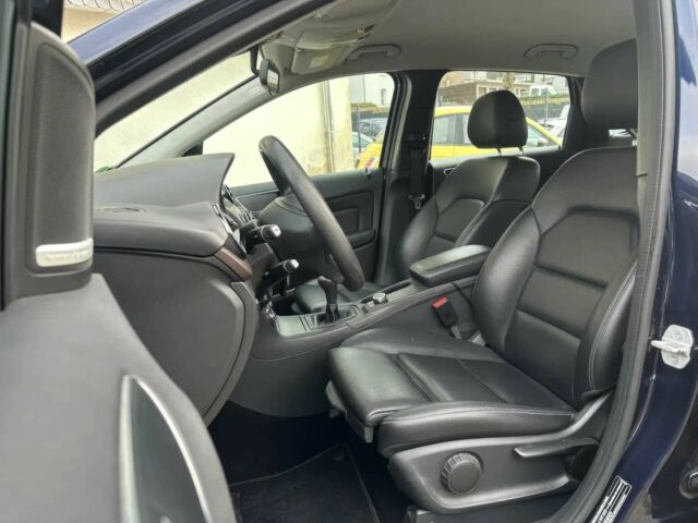 Синий Мерседес Б-класс, объемом двигателя 2 л и пробегом 62 тыс. км за 7800 $, фото 6 на Automoto.ua