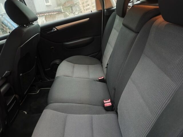 Синій Мерседес Б-клас, об'ємом двигуна 2 л та пробігом 76 тис. км за 7999 $, фото 5 на Automoto.ua