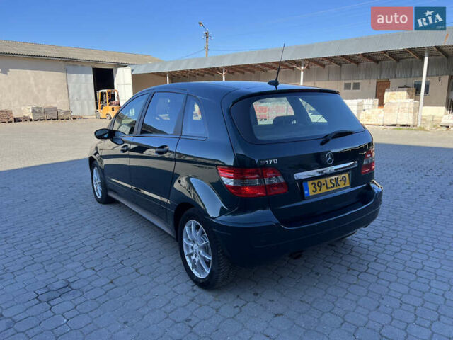 Мерседес Б-класс 2006 в Надворной на Automoto.ua Зеленый Мерседес Б-класс, объемом двигателя 1.7 л и пробегом 128 тыс. км за 6999 $, фото 10 на Automoto.ua