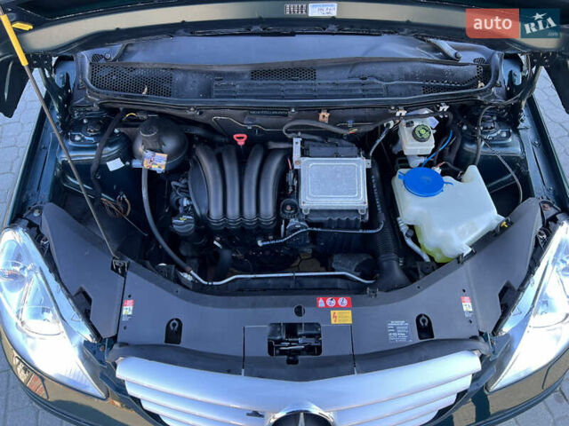 Мерседес Б-класс 2006 в Надворной на Automoto.ua Зеленый Мерседес Б-класс, объемом двигателя 1.7 л и пробегом 128 тыс. км за 6999 $, фото 43 на Automoto.ua