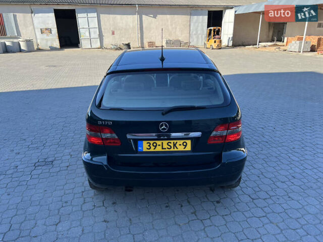 Мерседес Б-класс 2006 в Надворной на Automoto.ua Зеленый Мерседес Б-класс, объемом двигателя 1.7 л и пробегом 128 тыс. км за 6999 $, фото 8 на Automoto.ua