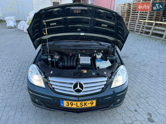 Мерседес Б-класс 2006 в Надворной на Automoto.ua Зеленый Мерседес Б-класс, объемом двигателя 1.7 л и пробегом 128 тыс. км за 6999 $, фото 42 на Automoto.ua