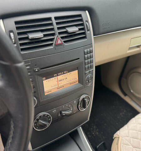 Зеленый Мерседес Б-класс, объемом двигателя 1.99 л и пробегом 211 тыс. км за 7500 $, фото 11 на Automoto.ua