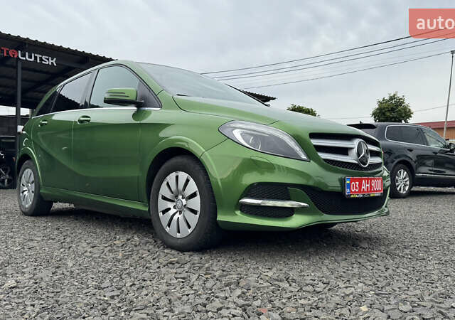 Зелений Мерседес Б-клас, об'ємом двигуна 0 л та пробігом 53 тис. км за 9999 $, фото 3 на Automoto.ua