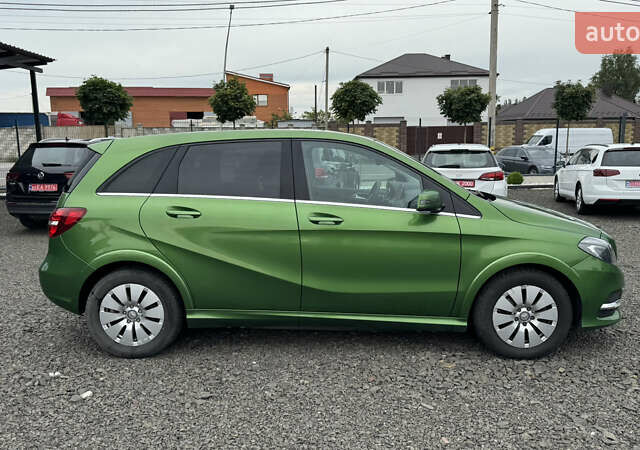 Зелений Мерседес Б-клас, об'ємом двигуна 0 л та пробігом 53 тис. км за 9999 $, фото 6 на Automoto.ua