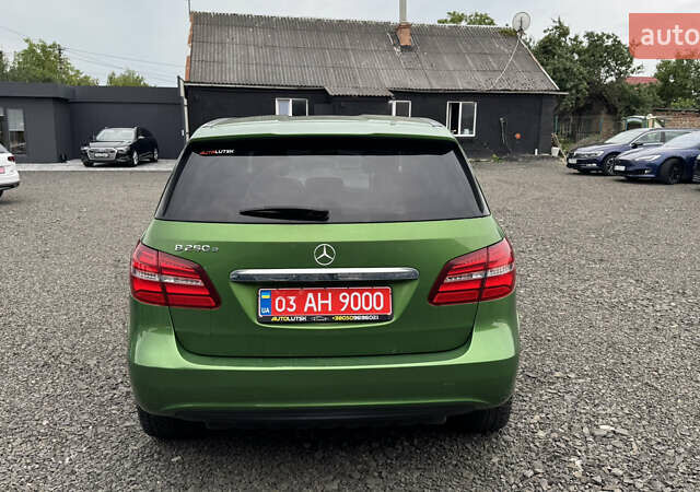 Зелений Мерседес Б-клас, об'ємом двигуна 0 л та пробігом 53 тис. км за 9999 $, фото 10 на Automoto.ua