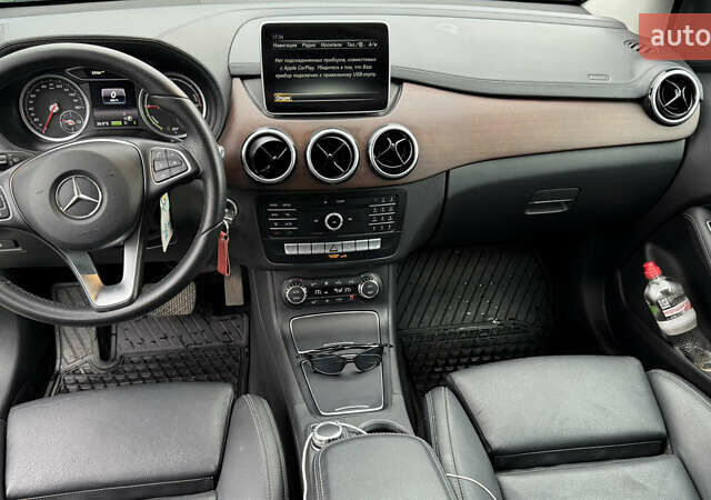 Зелений Мерседес Б-клас, об'ємом двигуна 0 л та пробігом 53 тис. км за 9999 $, фото 20 на Automoto.ua