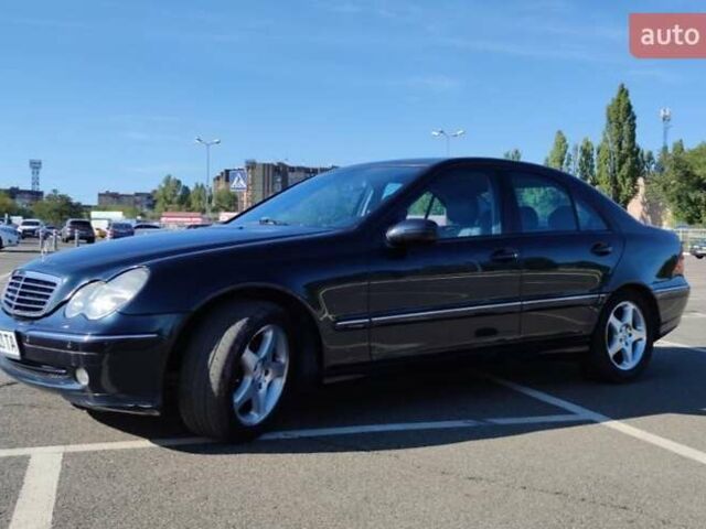 Мерседес Ц 200, объемом двигателя 2 л и пробегом 202 тыс. км за 4000 $, фото 5 на Automoto.ua
