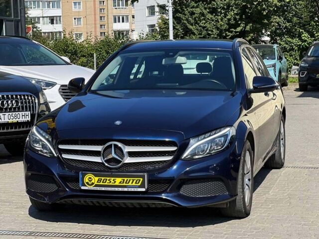 Синій Мерседес Ц 200, об'ємом двигуна 2.2 л та пробігом 193 тис. км за 20200 $, фото 2 на Automoto.ua
