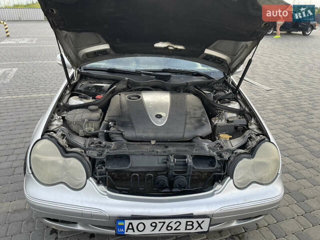 Мерседес Ц 220, объемом двигателя 2.2 л и пробегом 368 тыс. км за 4500 $, фото 10 на Automoto.ua