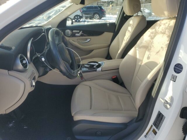 Белый Мерседес Ц 300, объемом двигателя 2 л и пробегом 89 тыс. км за 12500 $, фото 6 на Automoto.ua