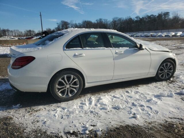 Белый Мерседес Ц 300, объемом двигателя 2 л и пробегом 89 тыс. км за 12500 $, фото 5 на Automoto.ua