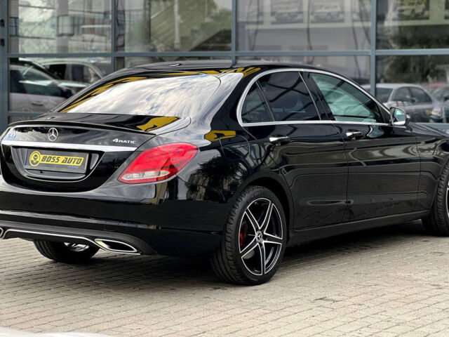 Мерседес Ц 300 2017 в Ивано-Франковске на Automoto.ua Черный Мерседес Ц 300, объемом двигателя 2 л и пробегом 121 тыс. км за 24000 $, фото 5 на Automoto.ua