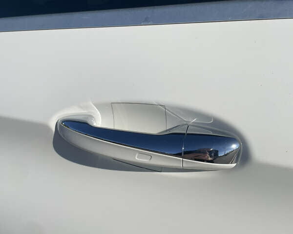 Белый Мерседес Ц-Класс, объемом двигателя 3 л и пробегом 76 тыс. км за 39999 $, фото 24 на Automoto.ua