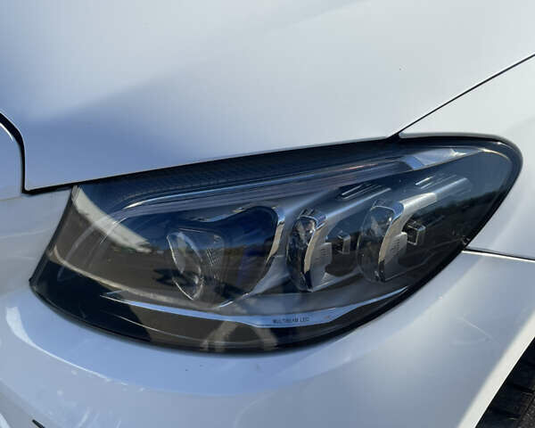 Белый Мерседес Ц-Класс, объемом двигателя 3 л и пробегом 76 тыс. км за 39999 $, фото 18 на Automoto.ua