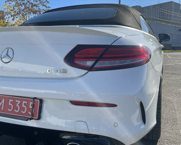 Белый Мерседес Ц-Класс, объемом двигателя 3 л и пробегом 76 тыс. км за 39999 $, фото 7 на Automoto.ua