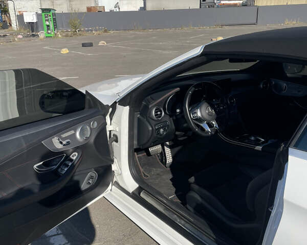 Белый Мерседес Ц-Класс, объемом двигателя 3 л и пробегом 76 тыс. км за 39999 $, фото 27 на Automoto.ua