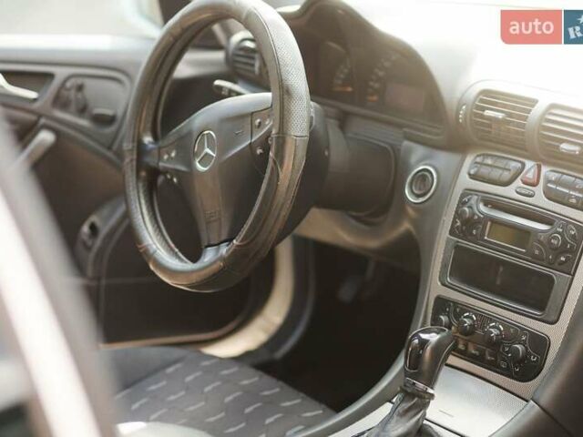 Білий Мерседес Ц-Клас, об'ємом двигуна 1.8 л та пробігом 180 тис. км за 5300 $, фото 8 на Automoto.ua
