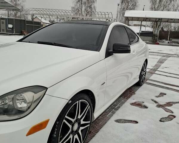 Білий Мерседес Ц-Клас, об'ємом двигуна 1.8 л та пробігом 176 тис. км за 11300 $, фото 6 на Automoto.ua