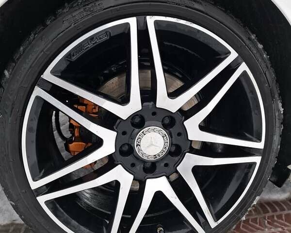 Білий Мерседес Ц-Клас, об'ємом двигуна 1.8 л та пробігом 176 тис. км за 11300 $, фото 2 на Automoto.ua