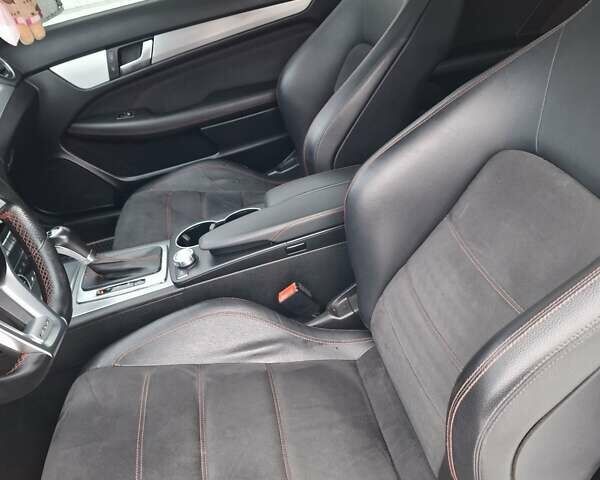 Білий Мерседес Ц-Клас, об'ємом двигуна 1.8 л та пробігом 176 тис. км за 11300 $, фото 10 на Automoto.ua