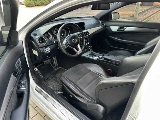 Білий Мерседес Ц-Клас, об'ємом двигуна 1.8 л та пробігом 178 тис. км за 12300 $, фото 4 на Automoto.ua