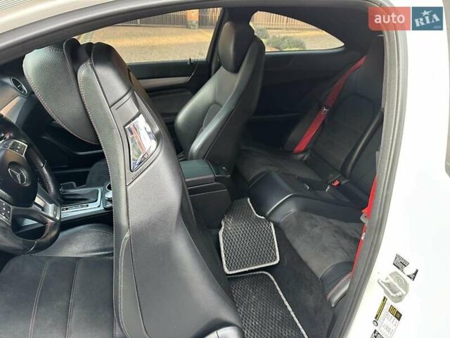 Белый Мерседес Ц-Класс, объемом двигателя 1.8 л и пробегом 178 тыс. км за 11800 $, фото 6 на Automoto.ua