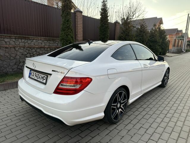 Білий Мерседес Ц-Клас, об'ємом двигуна 1.8 л та пробігом 178 тис. км за 12300 $, фото 1 на Automoto.ua