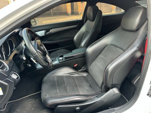 Білий Мерседес Ц-Клас, об'ємом двигуна 1.8 л та пробігом 178 тис. км за 12300 $, фото 3 на Automoto.ua