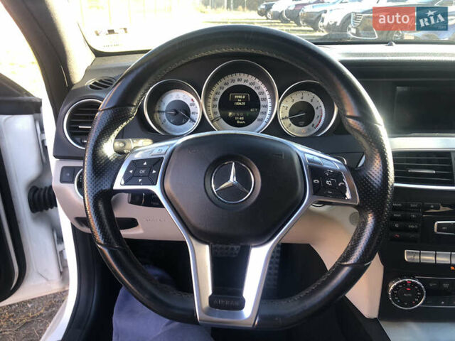 Белый Мерседес Ц-Класс, объемом двигателя 1.8 л и пробегом 150 тыс. км за 11999 $, фото 7 на Automoto.ua