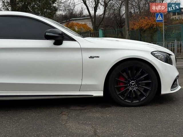 Білий Мерседес Ц-Клас, об'ємом двигуна 3 л та пробігом 88 тис. км за 30740 $, фото 9 на Automoto.ua