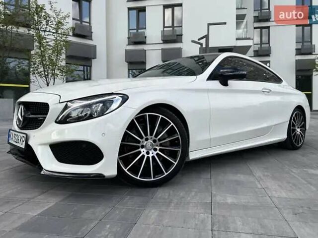 Белый Мерседес Ц-Класс, объемом двигателя 1.99 л и пробегом 135 тыс. км за 28500 $, фото 1 на Automoto.ua