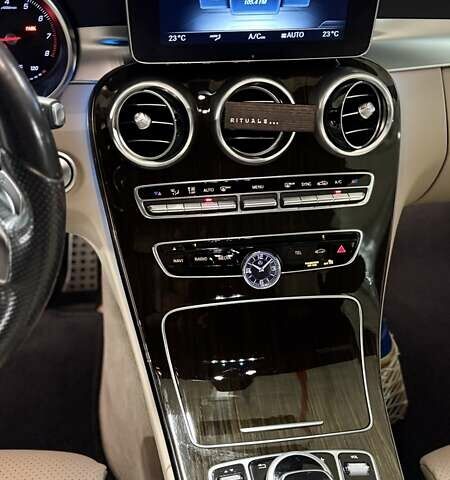 Белый Мерседес Ц-Класс, объемом двигателя 1.99 л и пробегом 105 тыс. км за 26500 $, фото 14 на Automoto.ua