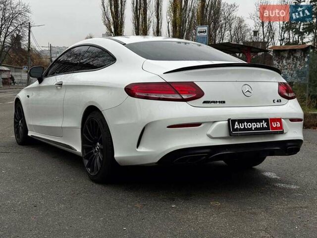 Білий Мерседес Ц-Клас, об'ємом двигуна 3 л та пробігом 88 тис. км за 30740 $, фото 18 на Automoto.ua