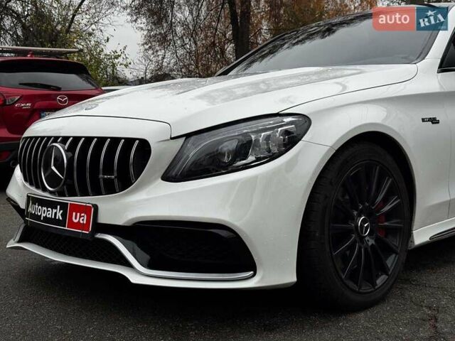 Білий Мерседес Ц-Клас, об'ємом двигуна 3 л та пробігом 88 тис. км за 30740 $, фото 7 на Automoto.ua