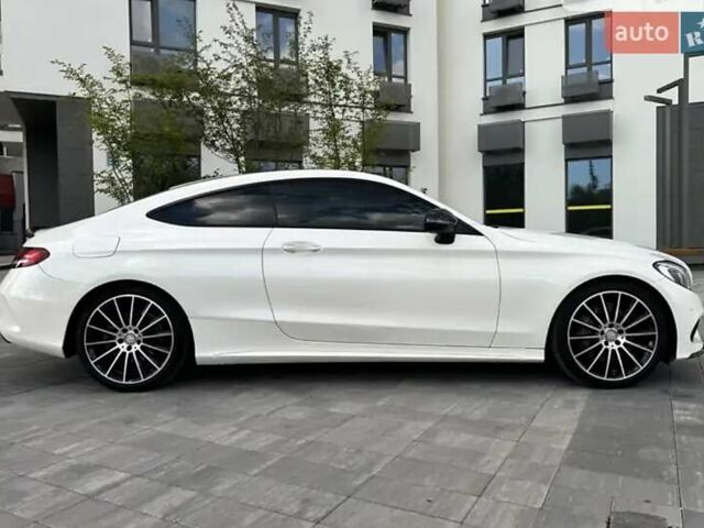 Белый Мерседес Ц-Класс, объемом двигателя 1.99 л и пробегом 135 тыс. км за 28500 $, фото 4 на Automoto.ua