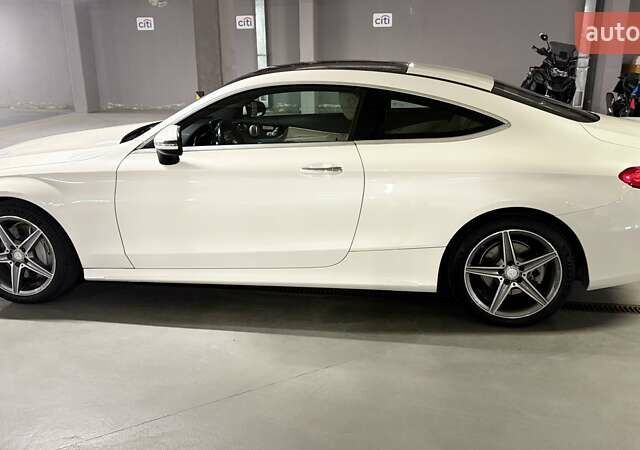 Белый Мерседес Ц-Класс, объемом двигателя 1.99 л и пробегом 105 тыс. км за 26500 $, фото 8 на Automoto.ua